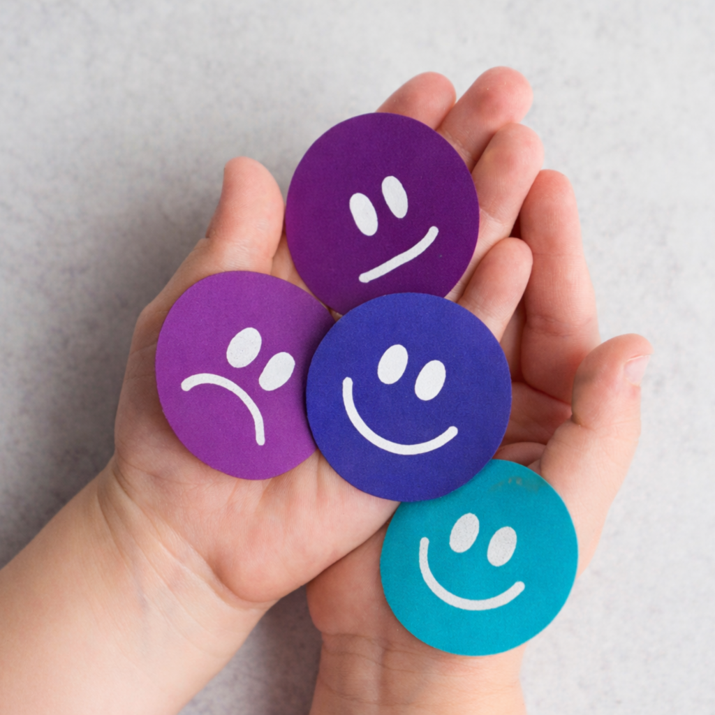 smileys dans les mains 